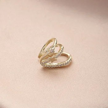 2021 Kore Yeni Moda 925 Gümüş Yıldız Kulak Manşet Kadınlar için AAA Zirkon Altın Kaplama Kulak Klipsi Küpe Olmadan Kulak Deliği Sahte Küpe