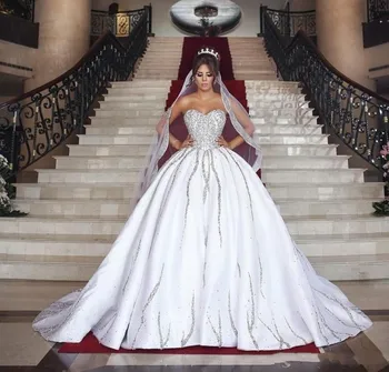 2023 Lüks İnciler Mermaid düğün elbisesi Boncuk Sequins Sevgiliye Backless gelinlikler Arapça Dubai Vestidos De oiva
