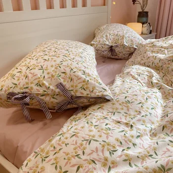 Nevresim takımı Dört parçalı Pamuk Baskı Seti Taze ve Küçük Çiçek Bahçesi Üç parçalı pamuk yatak seti Nevresim Levha Tipi
