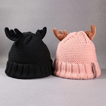 Noel Boynuz Şapkalar Kadınlar için Sıcak Kalın Kadife Kasketleri kulak koruyucu şapka Soğuk Sonbahar Kış Komik