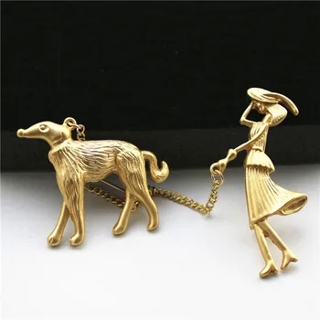 Qingdao Avrupa ve Amerikan pin alaşım altın kaplama retro kadın köpek tutan Broş