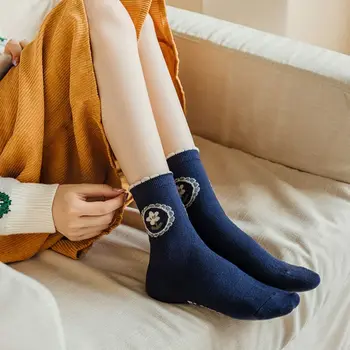 Sonbahar Kış Sıcak Yün Çorap Rahat Nefes Orta Tüp Çorap Basit Moda Çiçek Baskı Çorap