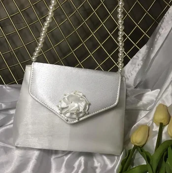 Vintage Kadınlar Beyaz Saten Omuz çapraz askılı çanta Bayanlar İnci Zincir Küçük Üst kolu Çanta Küçük Çiçekler Çanta