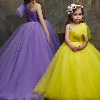 Yeni Parlak Kanat Bir Omuz Çiçek Kız Elbise Çocuklar Prenses Doğum Günü Partisi Törenlerinde