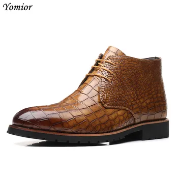 Yomior Yeni Batı Sivri Burun erkek ayakkabısı Vintage Rahat Deri yarım çizmeler Dantel-Up Timsah Desen Erkekler Elbise Moda Çizmeler