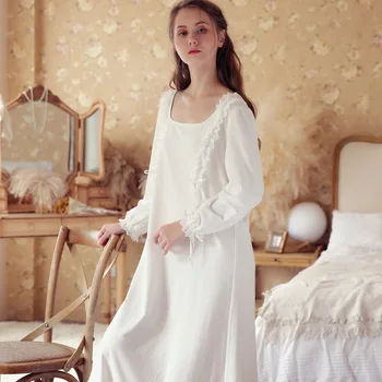 Ücretsiz kargo Kadınlar Seksi Beyaz Saf Pamuklu Gecelikler Kadın Vintage Ev Kraliyet Önlük Ev Giyim Elbise Vestidos WQLX907