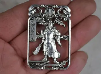 Çin Koleksiyon Dekorasyon Miao Gümüş Oyma Guan Gong Heykeli Kolye / Muska kolye metal